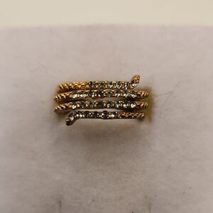 Elegant Gold and Silver Women's Ring